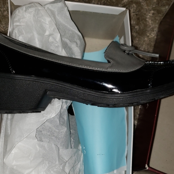 NEW PATENT LEATHER AND LEATHER SHOES - Picture 3 of 6